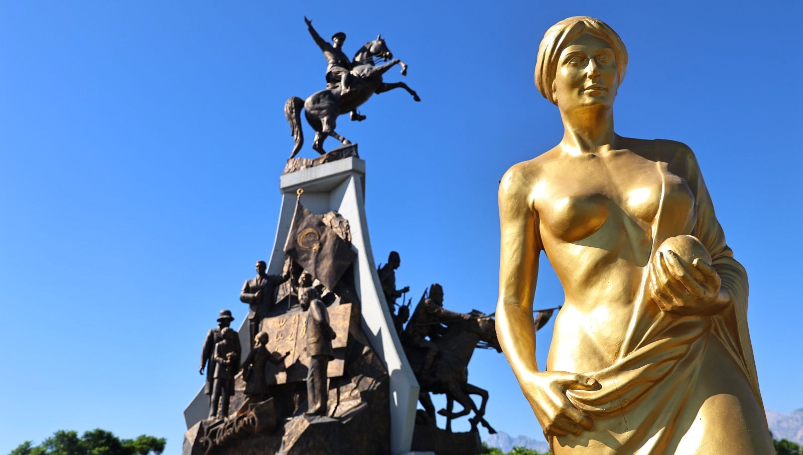 altin portakalfilm festivaline geri sayim62nci yila ozel 62 heykel Rn5ISE6R