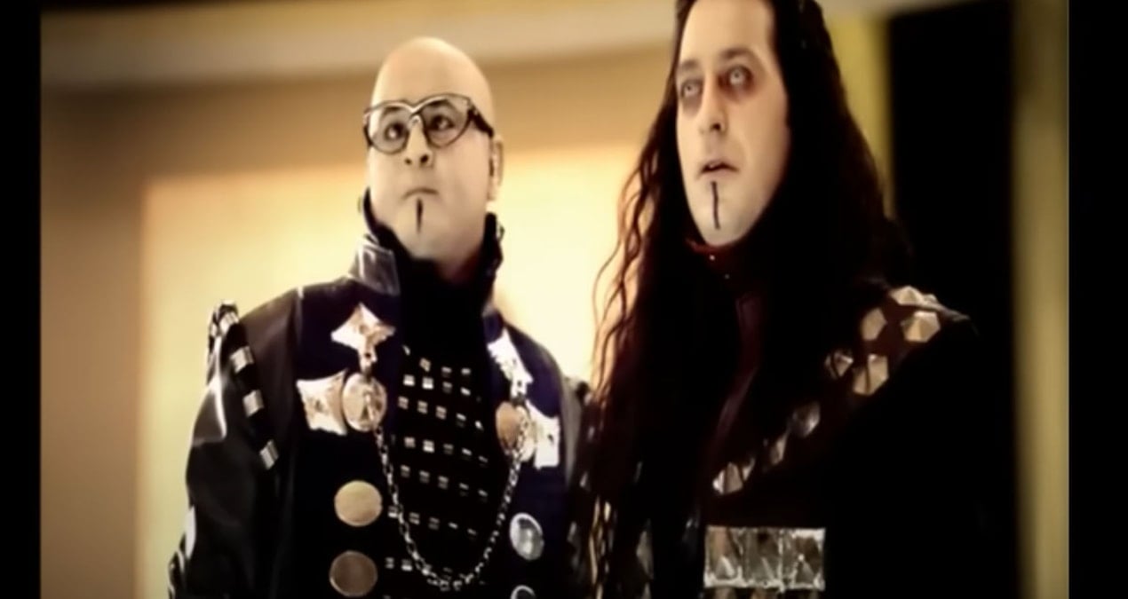 goradaki sahne gercek oluyor yaklasan cismi vuracaklar Yi28OmHH