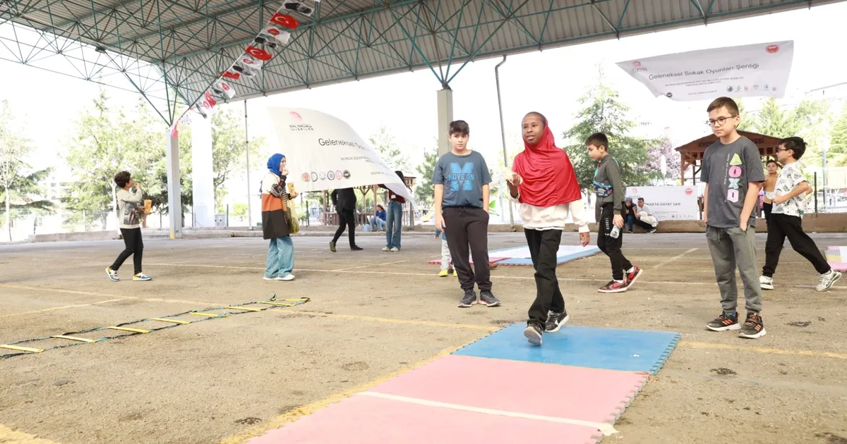 ankara keciorende sokak oyunlari hayat buldu v3BhfqPK