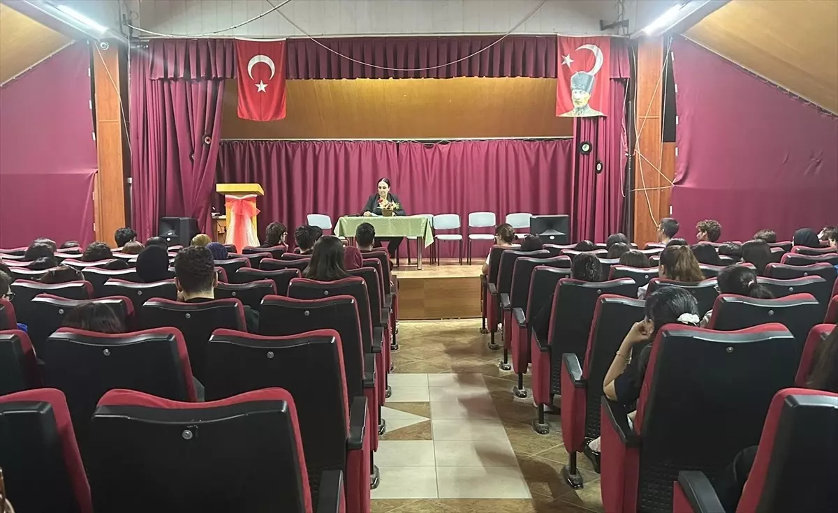 bassavci konukcudan ogrencilere hukuk semineri DWWj57Yi.jpg