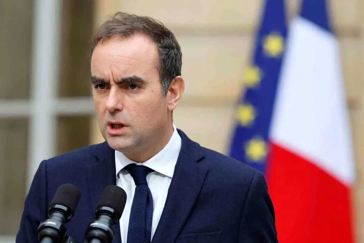 fransada yeni siyasi kriz macron lecornuyu yeniden basbakan secti MROyZlkl
