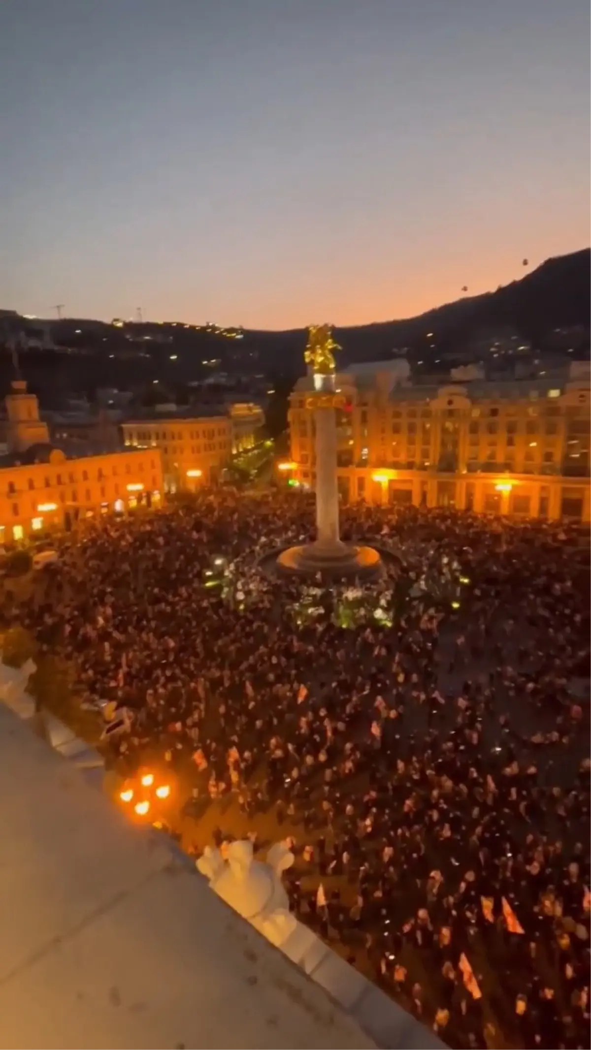 gurcistanda protesto gosterisine mudahale 27 yarali 2bhkC8In