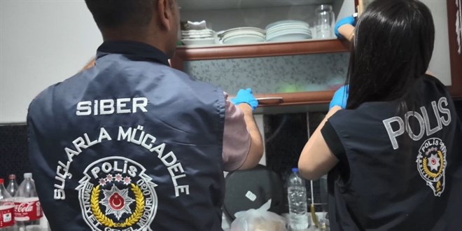 mersinde sosyal medya dolandiricilarina operasyon 5 tutuklama SFsP4cG7.jpg