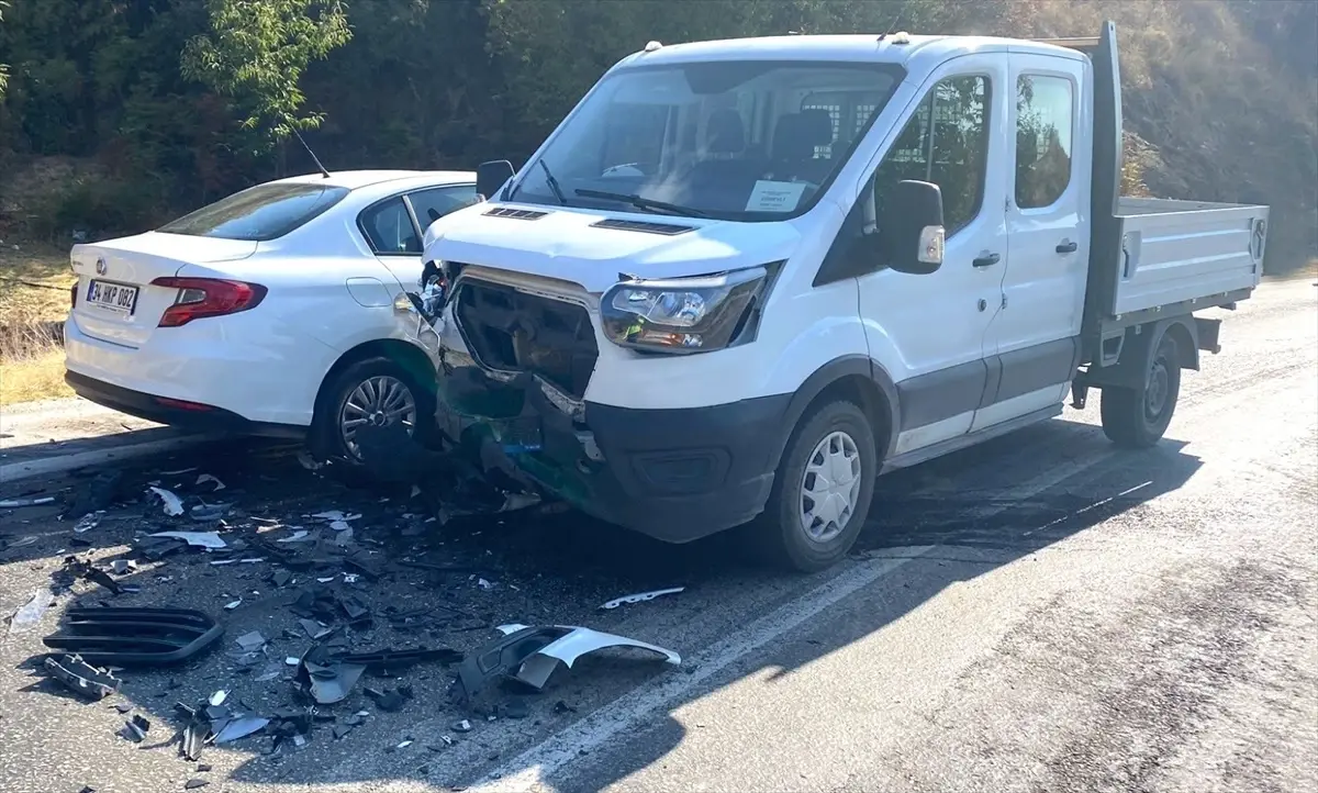 odemiste trafik kazasi 6 yarali IFsgKCQZ.jpg