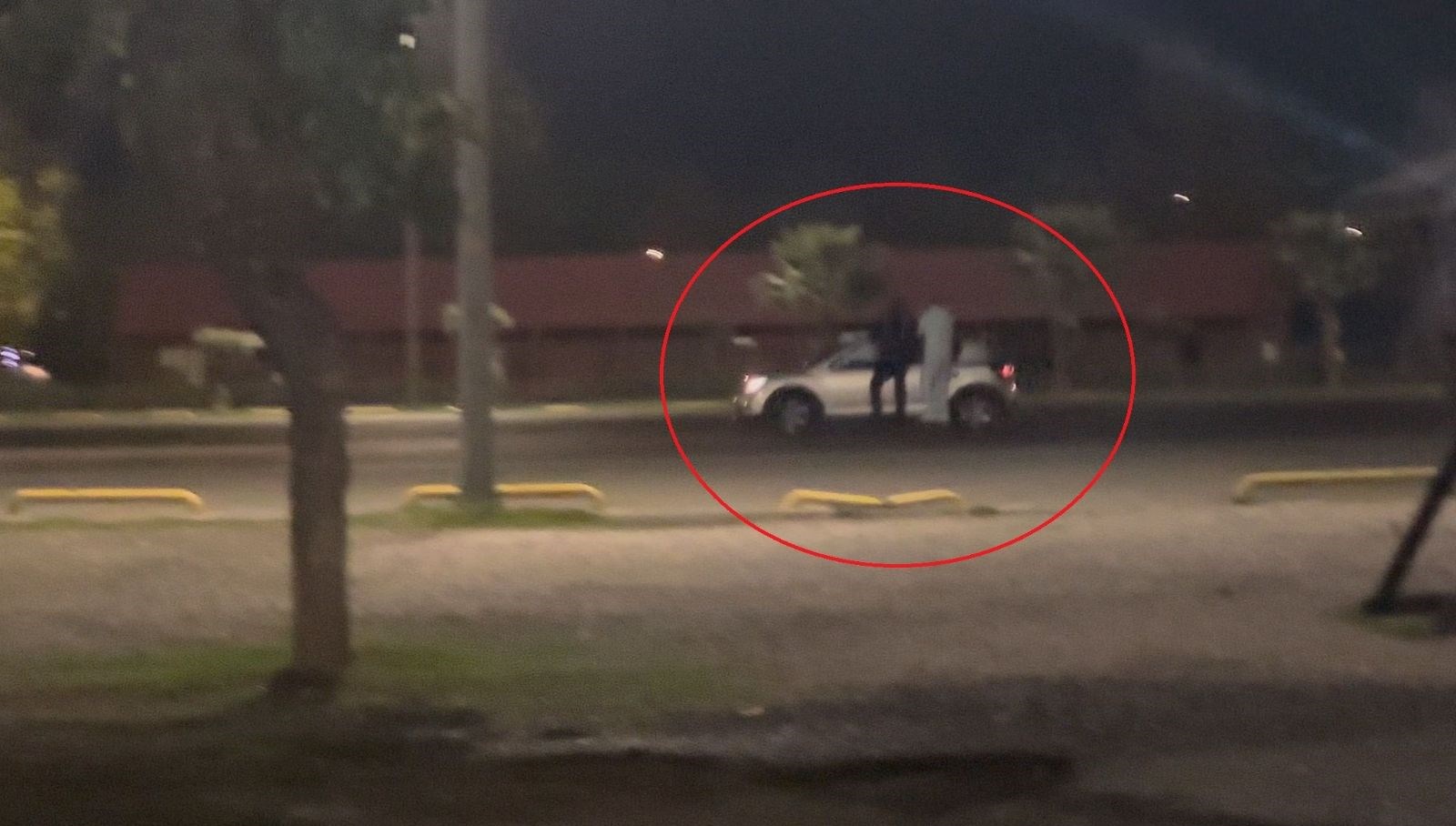 samsunda kazaya davetiye hareket halindeki aracin uzerine ciktilar Y7QSU6Pe