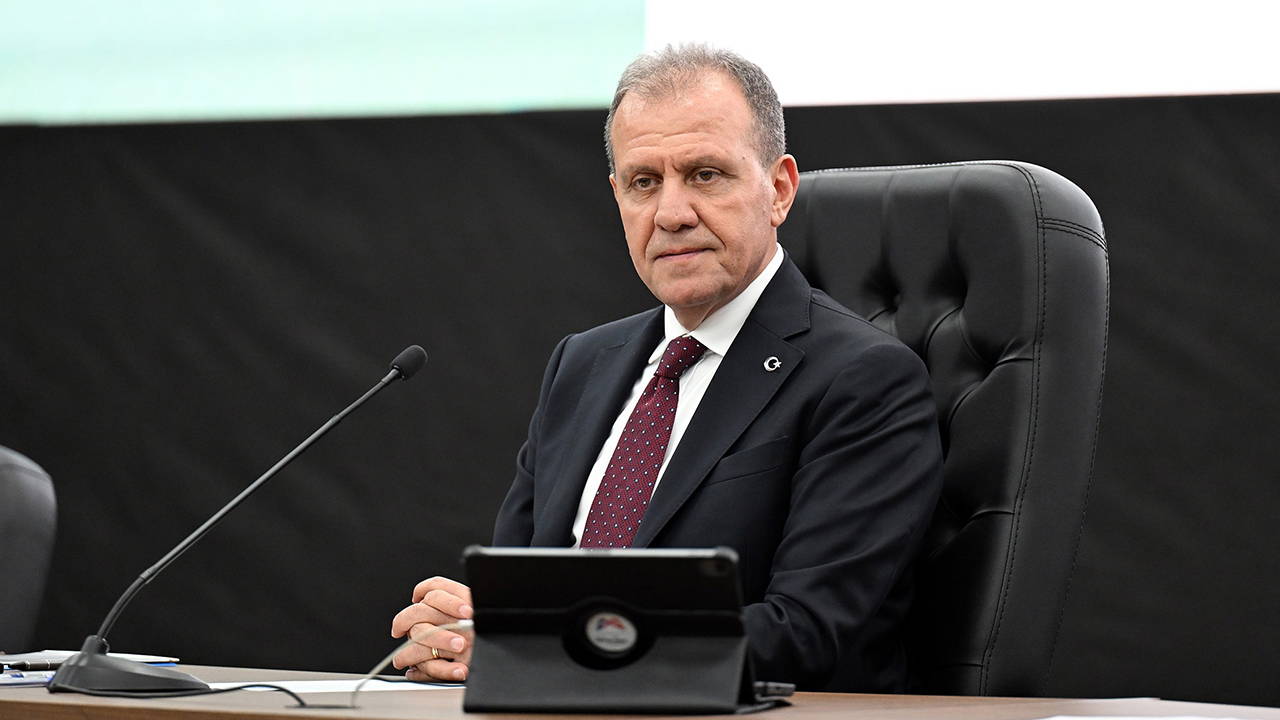 vahap secerden gazzede ateskes degerlendirmesi umut ediyorum bolgede kalici bir baris saglanir TN8lrLQ4.jpg