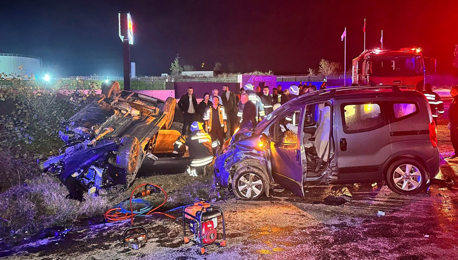 edirnede zincirleme kaza 1 olu 2 yarali EzaS4Zfu.jpg