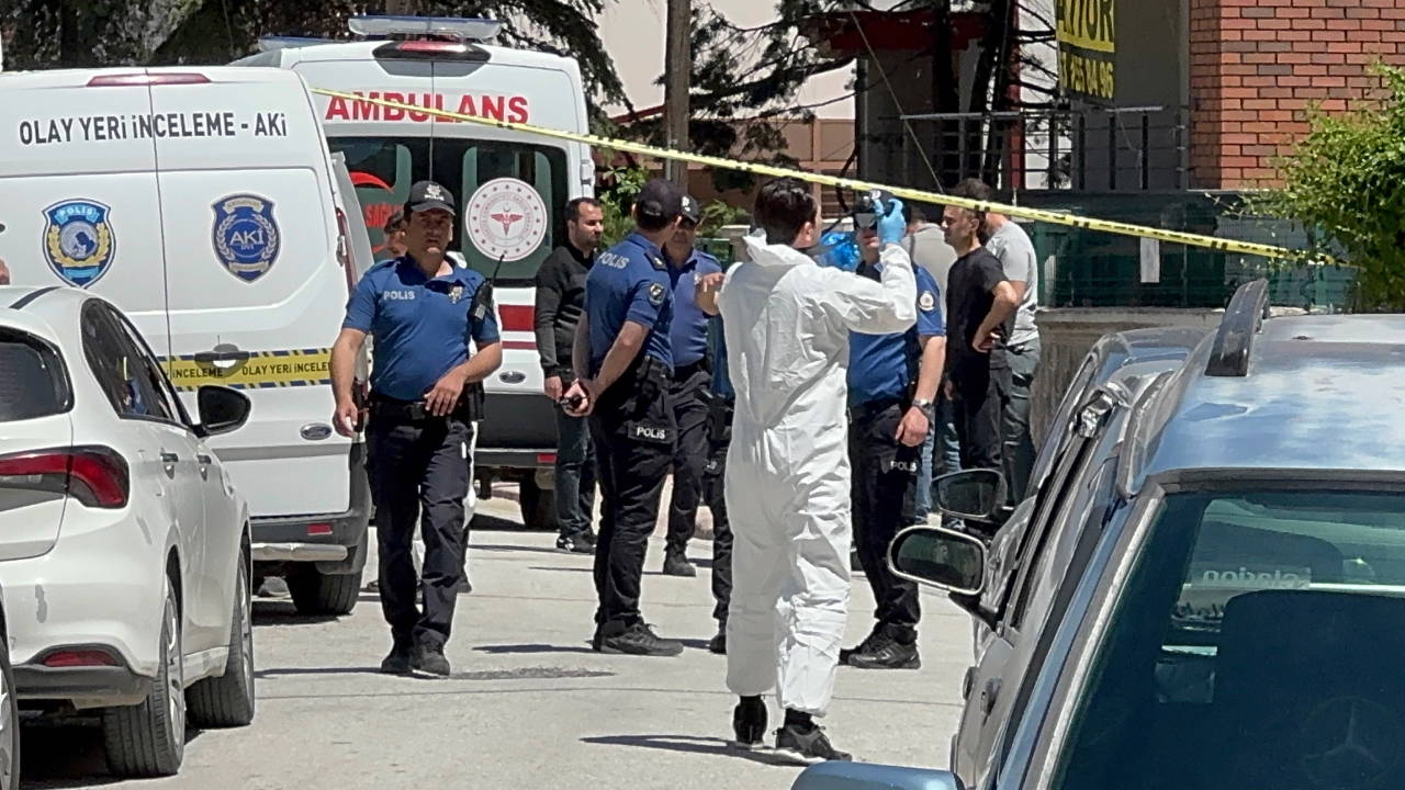 Konya’da Şok Edici Aile Cinayeti: Genç Adamın Kanlı Yüzleşmesi