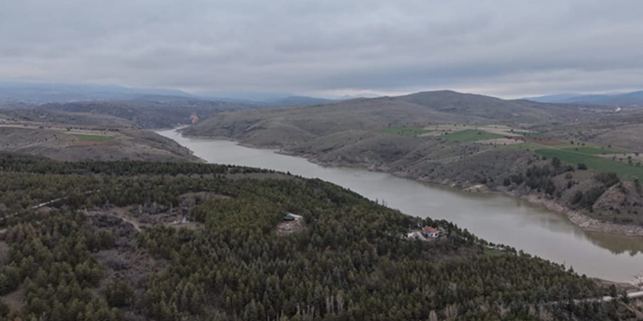 yagislar-ankara-barajlarina-yaradi-gecen-yilla-aradaki-fark-sasirtti-gORd266a