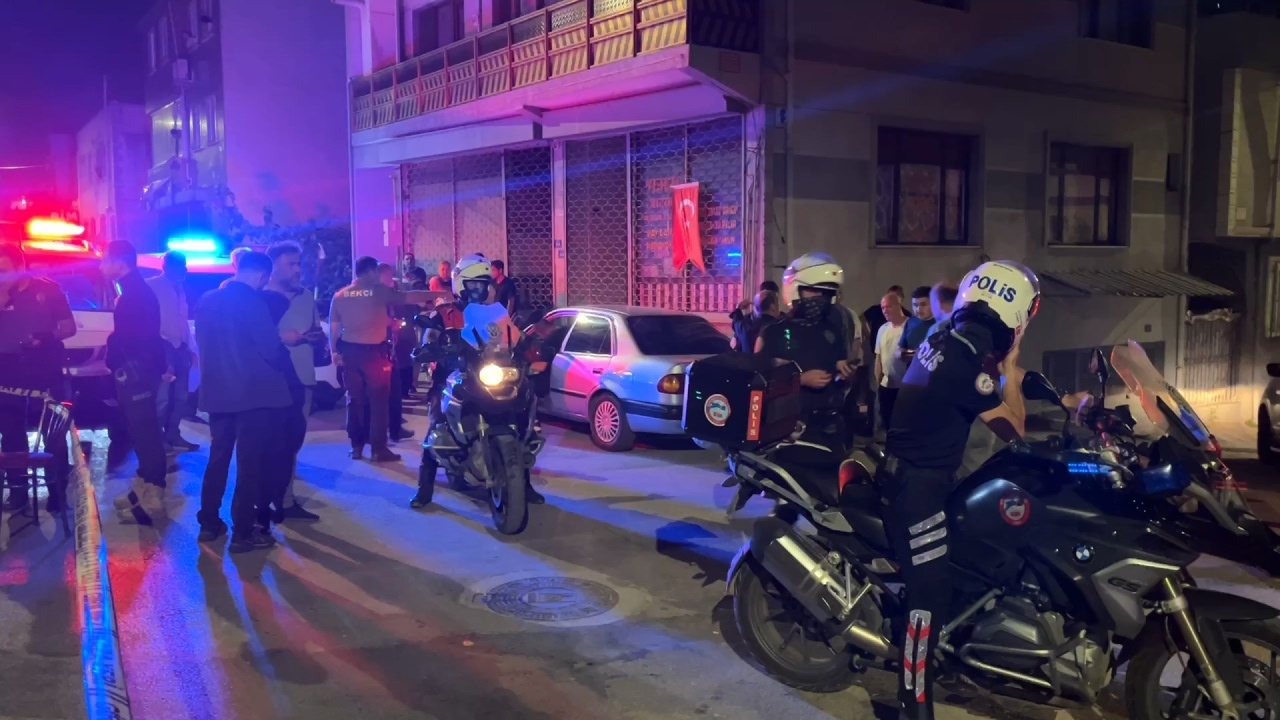 Kahvehane kavgasında silah çekildi: 2 yaralı