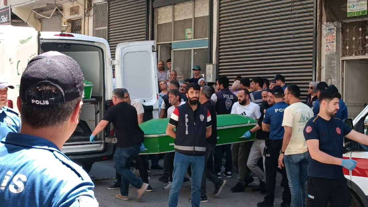 Gaziantepte vahset cezaevinden izinli cikti eski esini katledip intihar etti WDHm6QaU