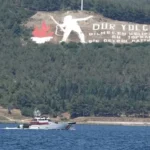 Rusyaya giden gemi karaya oturdu canakkale bogazinda gemi trafigi durduruldu bWZMaxKb